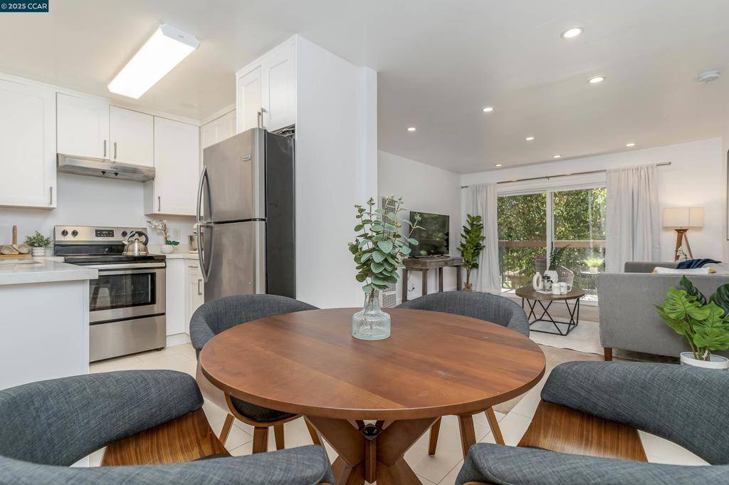 El Sobrante, CA 94803,5305 Ridgeview Cir