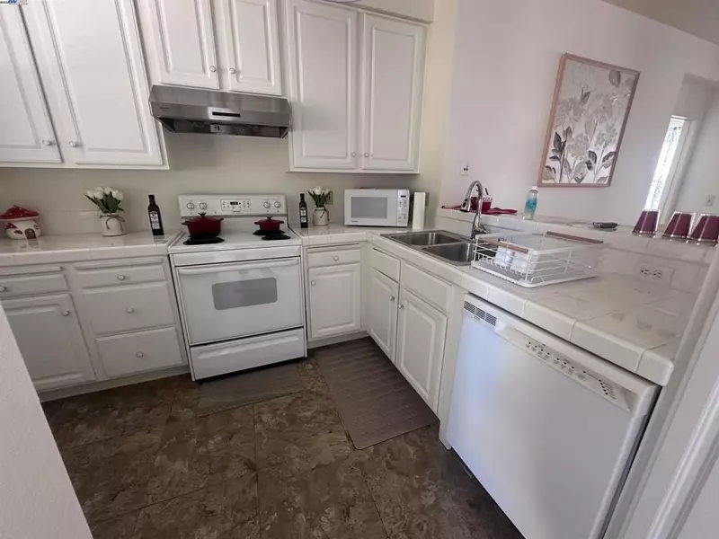 1 Crescent Way #1402, San Francisco, CA 94134