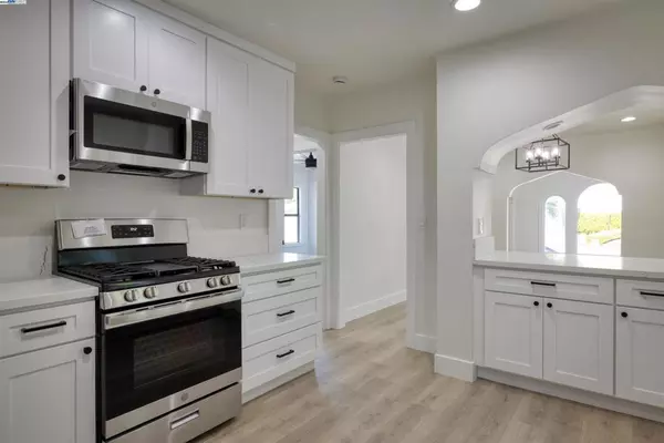 Oakland, CA 94601,2440 Monticello Ave