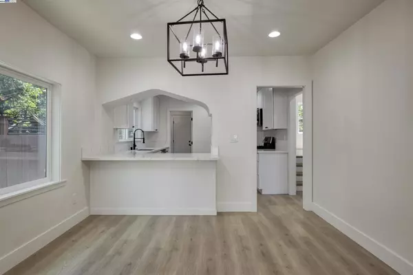 Oakland, CA 94601,2440 Monticello Ave
