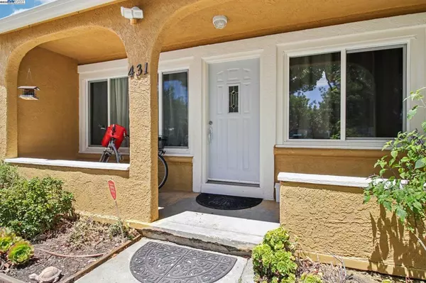 Menlo Park, CA 94025,431 Hamilton Ave
