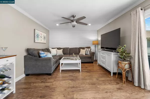 Concord, CA 94518,825 Oak Grove Rd #62