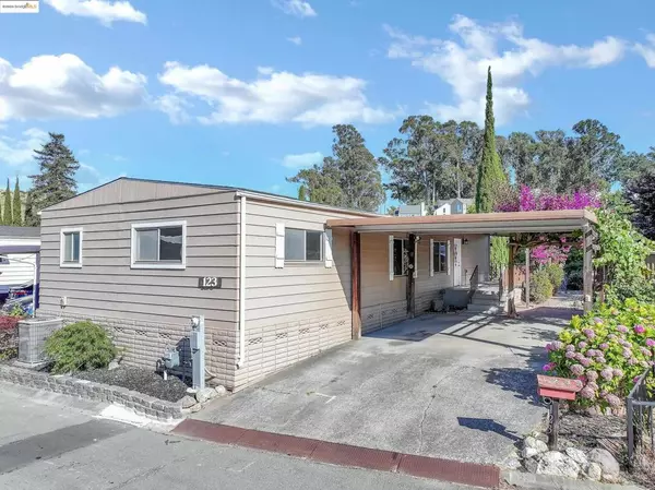 123 Phyllis Ct, Vallejo, CA 94590