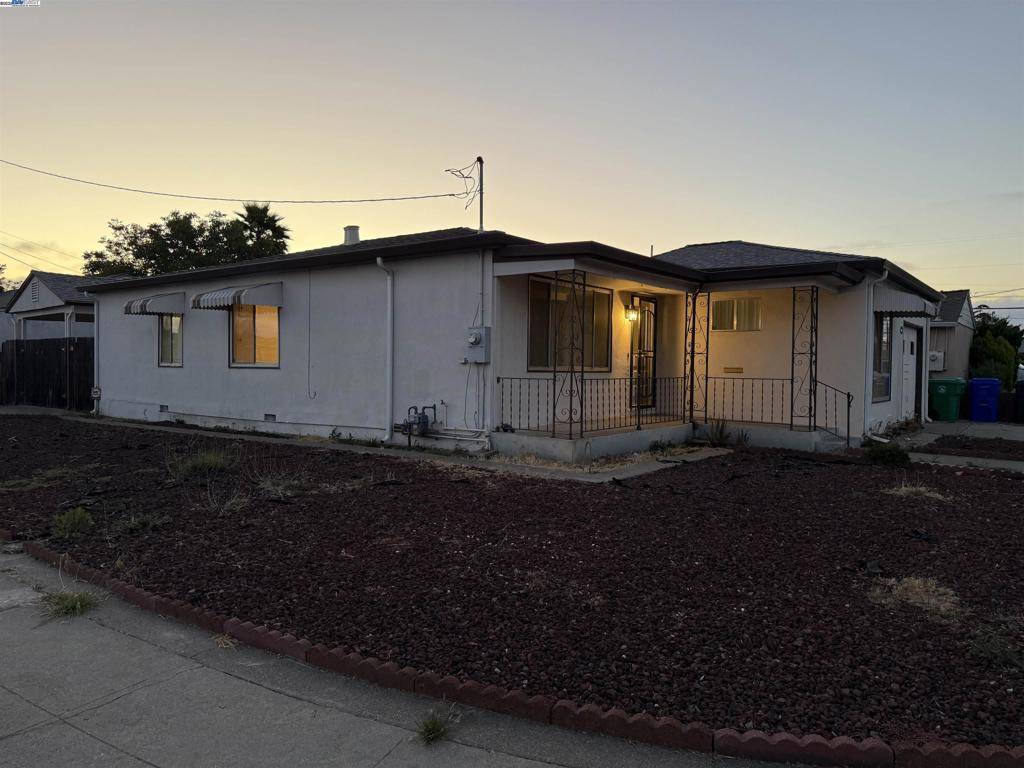 San Leandro, CA 94579,14835 Farnsworth St
