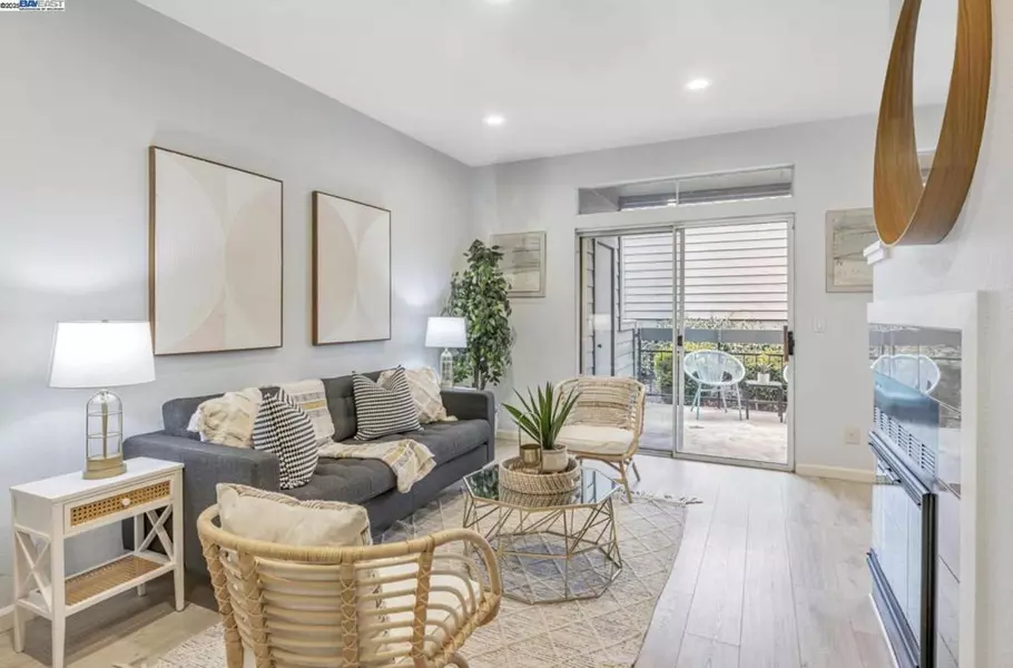 7595 Canyon Meadow Cir, Pleasanton, CA 94588