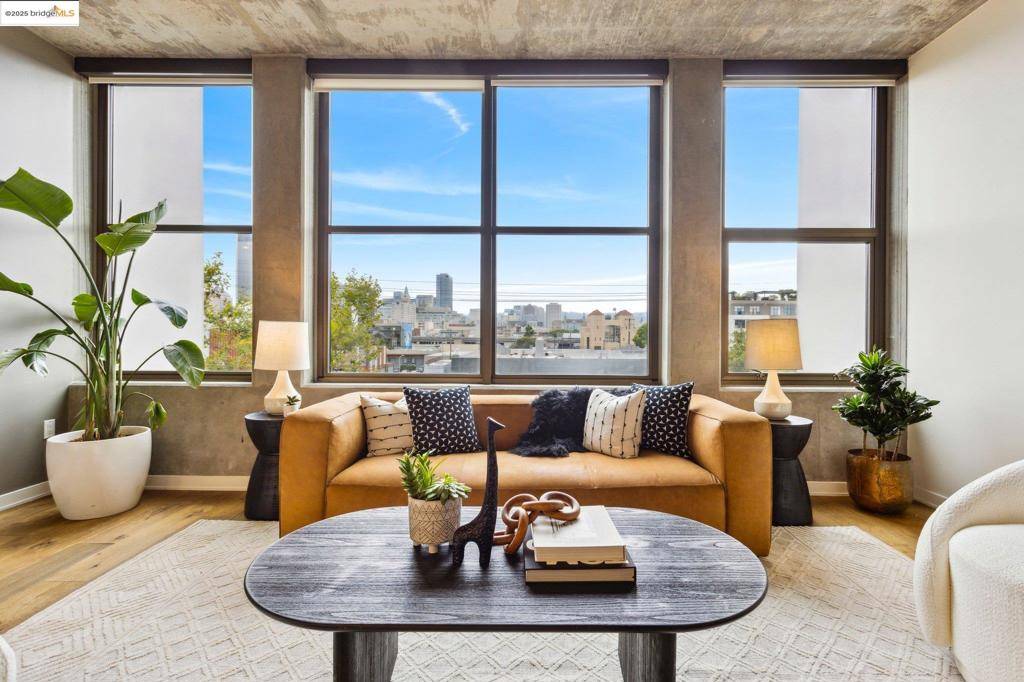 311 2nd St #505, Oakland, CA 94607