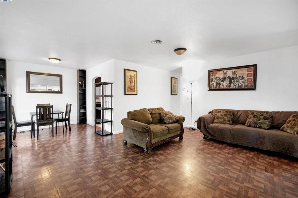 Hayward, CA 94544,26361 Huntwood Aave