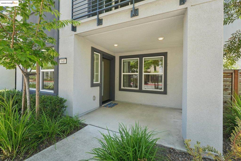 Alameda, CA 94501,640 Martin Mariner