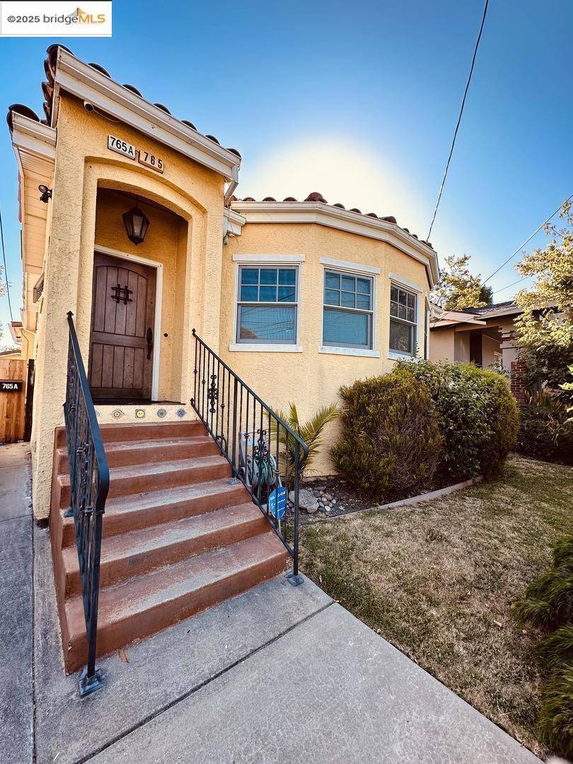 765 Farringdon LN, Burlingame, CA 94010