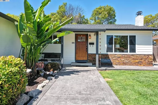 Newark, CA 94560,35794 Vinewood St