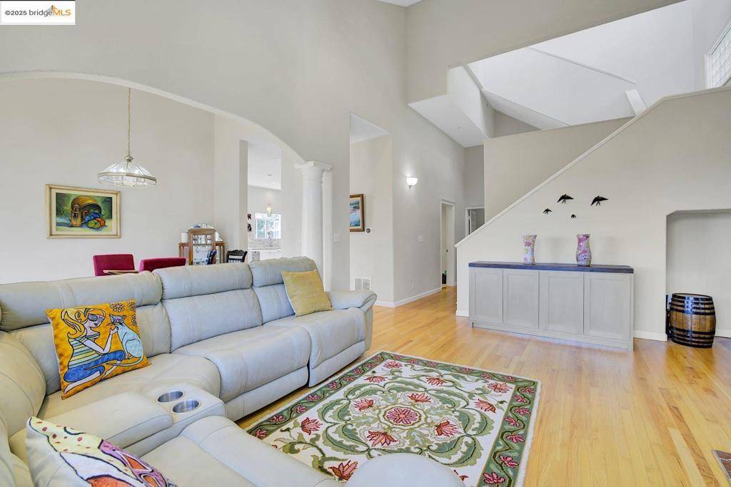 Oakland, CA 94611,7075 Elverton Dr