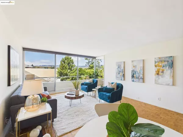 Oakland, CA 94610,320 Lee St #503