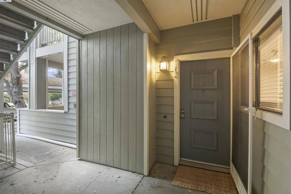 Fremont, CA 94536,36992 Meadowbrook Cmn #102