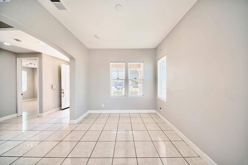 Lathrop, CA 95330,1069 Dry Creek Ct