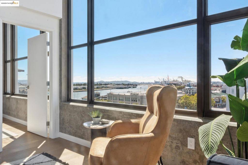 311 2nd St #816, Oakland, CA 94607