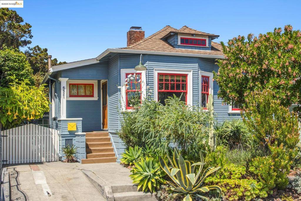 6521 Herzog St, Oakland, CA 94608