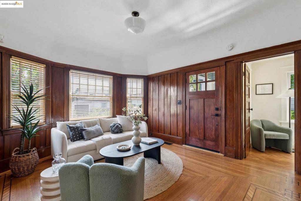 Oakland, CA 94608,6521 Herzog St