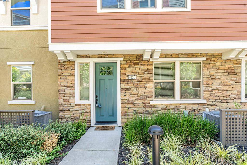 4220 Midlands Ct, Dublin, CA 94568