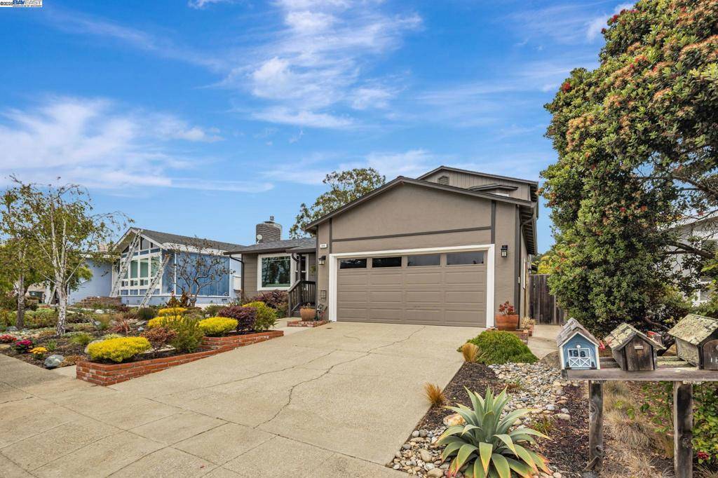 Half Moon Bay, CA 94019,190 Shelter Cove Drive