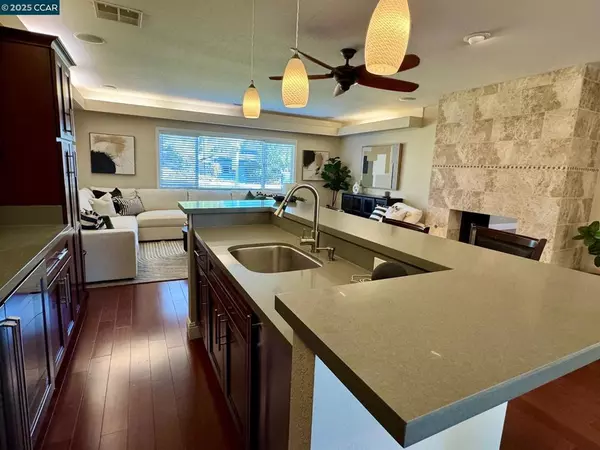 Martinez, CA 94553,1736 Silverwood Dr