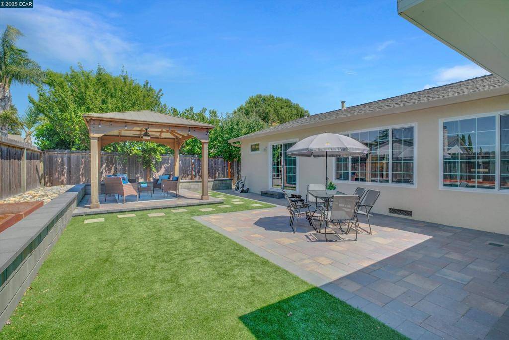 Livermore, CA 94551,5438 Scenic Ave