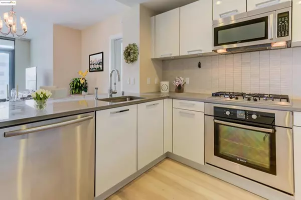 San Francisco, CA 94105,1 Hawthorne #14C