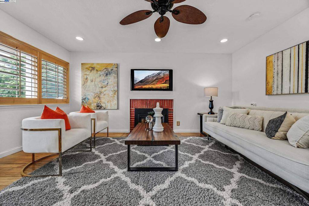 2973 Groom Dr, Richmond, CA 94806