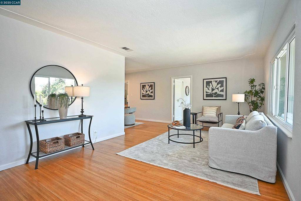 Lafayette, CA 94549,10 Westminster Place