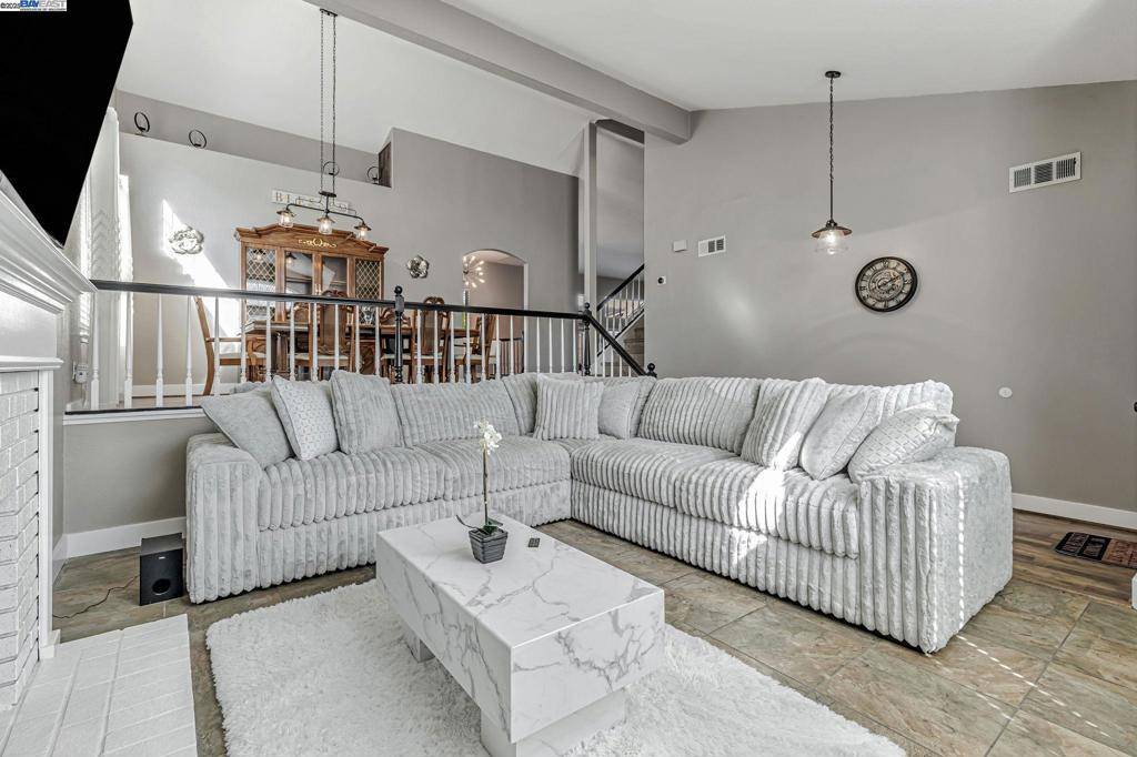 Antioch, CA 94509,639 Eaker Ct