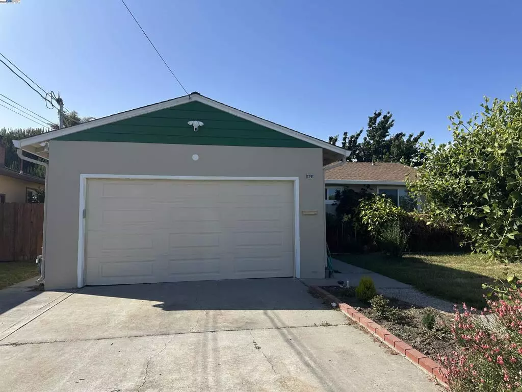 San Lorenzo, CA 94580,1631 Via Ventana