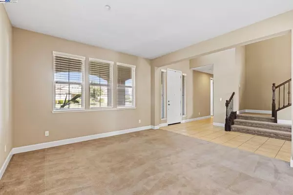 Brentwood, CA 94513,2255 Sugarloaf Ct