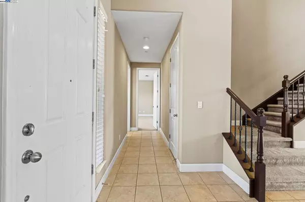 Brentwood, CA 94513,2255 Sugarloaf Ct