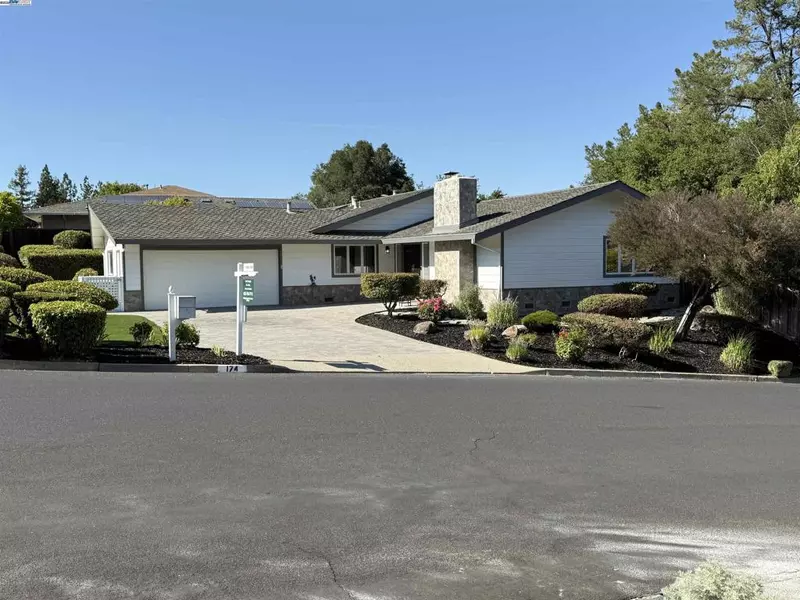 174 Town And Country Dr, Danville, CA 94526