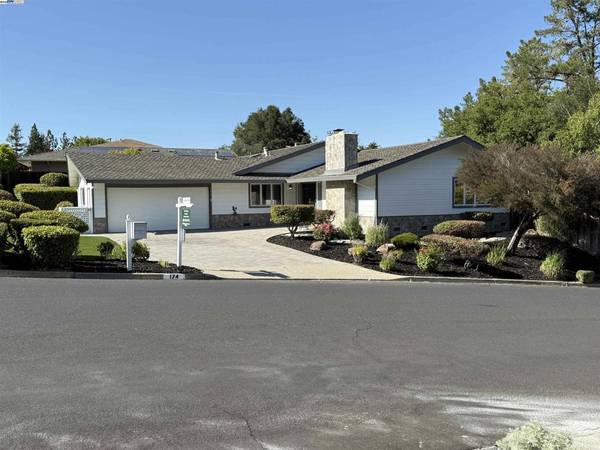 174 Town And Country Dr, Danville, CA 94526