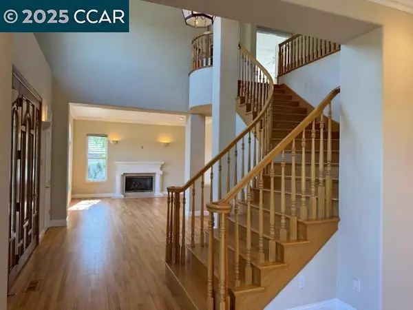 Moraga, CA 94556,2175 Sky View Ct
