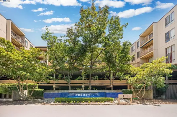 300 N Civic Dr #403, Walnut Creek, CA 94596