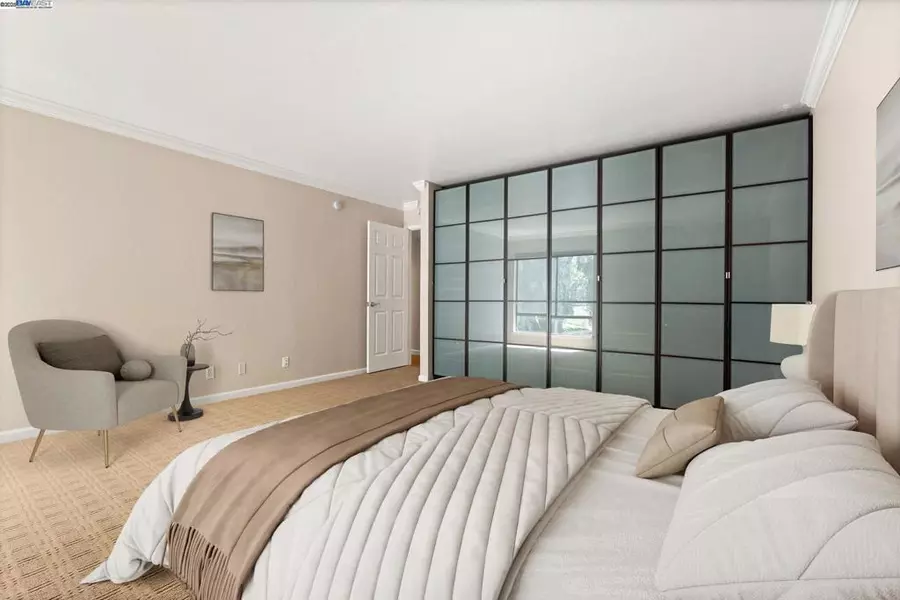 300 N Civic Dr #403, Walnut Creek, CA 94596