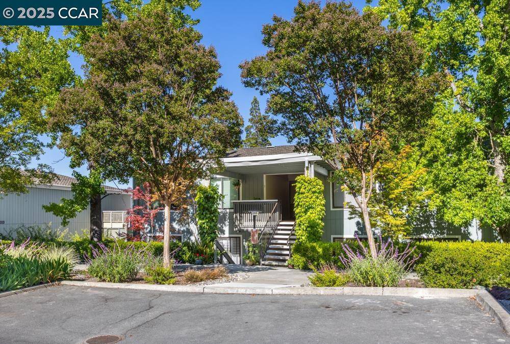 1349 Running Springs Rd #4, Walnut Creek, CA 94595