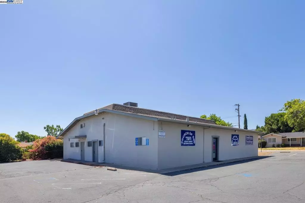 Pittsburg, CA 94565,4015 Railroad Avenue