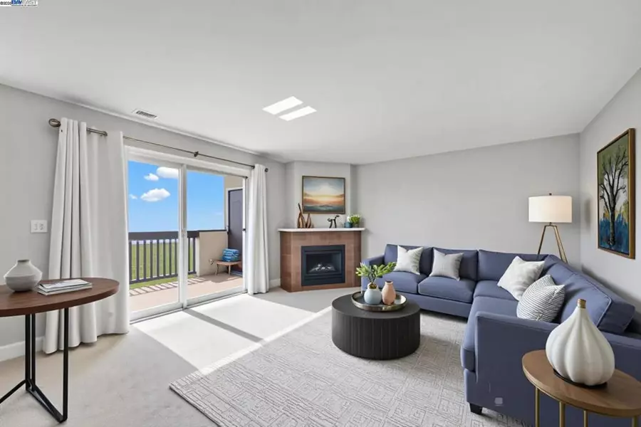 21083 Gary Dr #211, Hayward, CA 94546