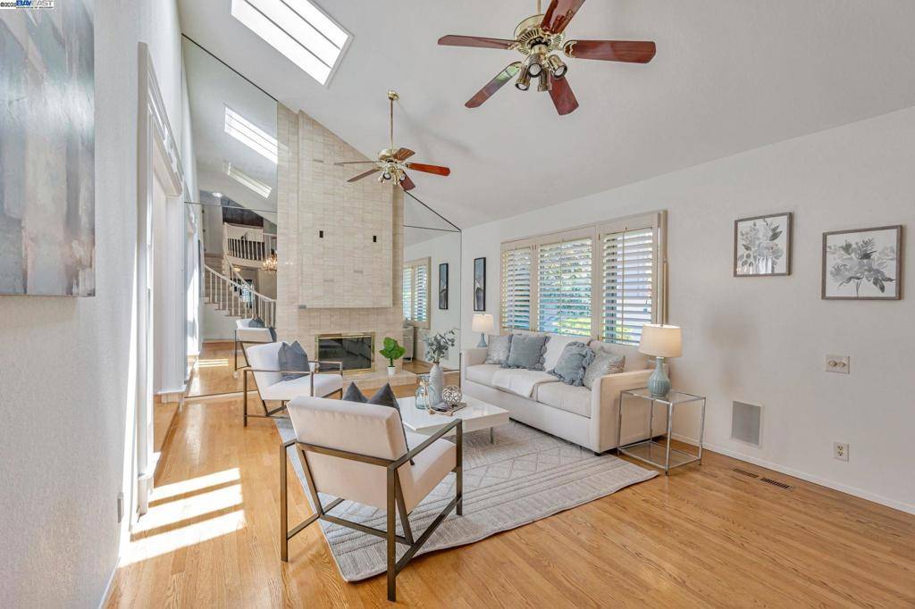 San Ramon, CA 94583-2529,52 Mainprice Ct