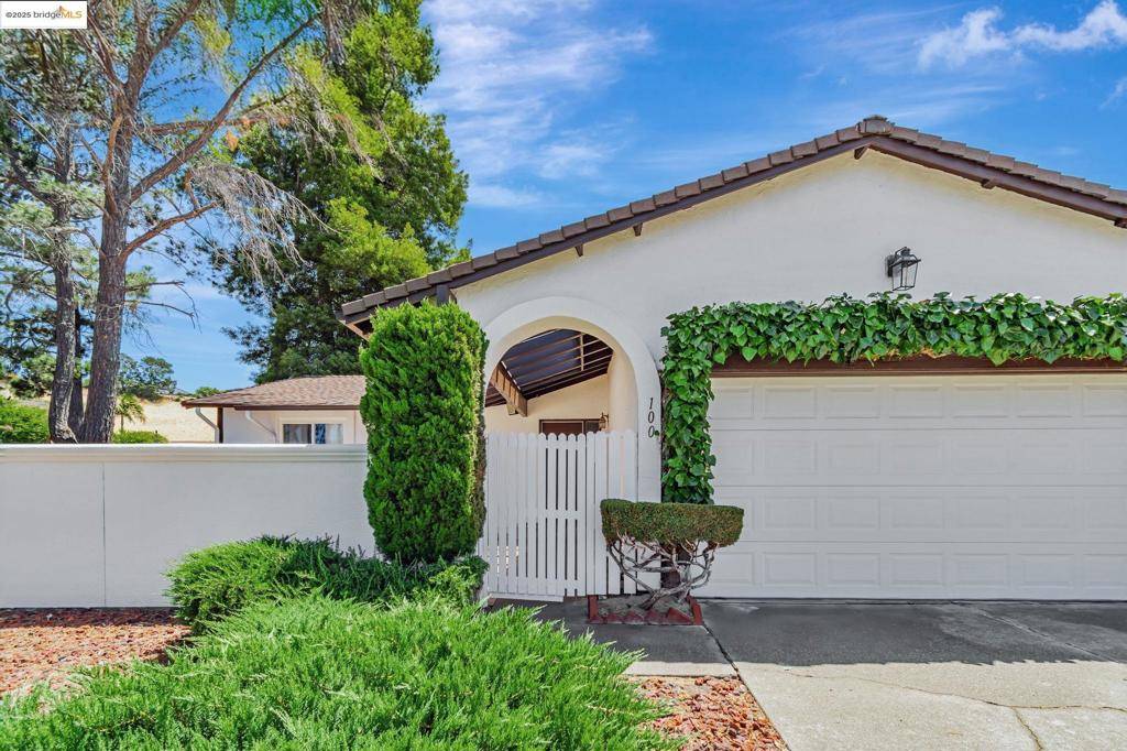 Hercules, CA 94547,100 Lily Ct