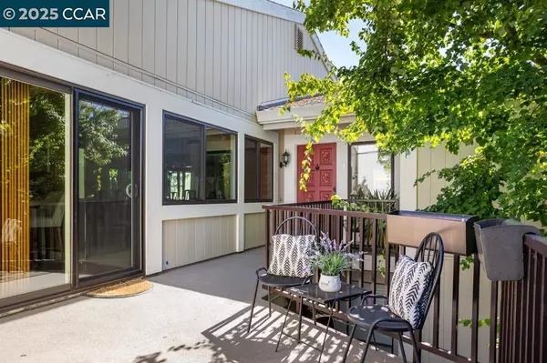 Walnut Creek, CA 94595,3520 Rossmoor Parkway #3