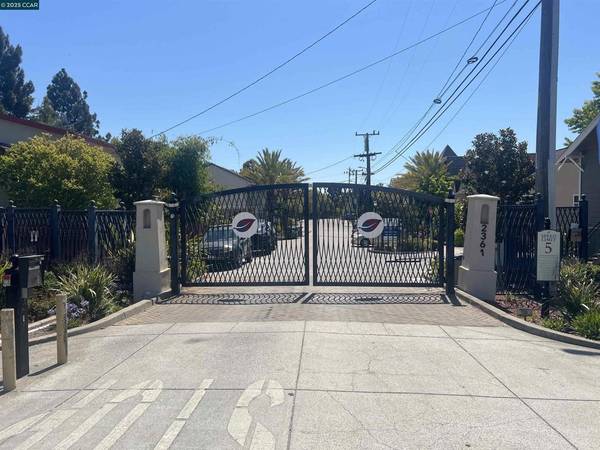 2361 E 29Th St, Oakland, CA 94606