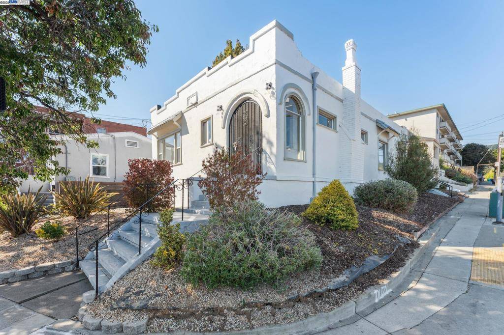 Oakland, CA 94602-3228,2734 Macarthur Blvd