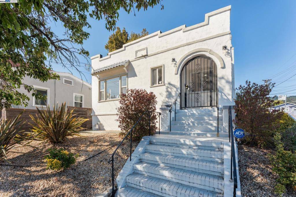 Oakland, CA 94602-3228,2734 Macarthur Blvd
