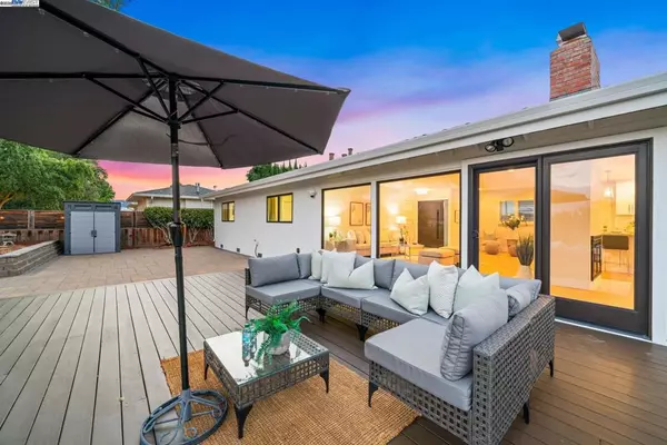 Pleasanton, CA 94566,627 E Angela St