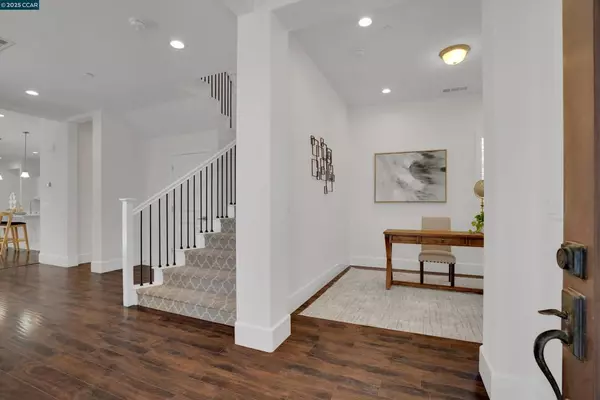 Hayward, CA 94542,50 Stirling Way