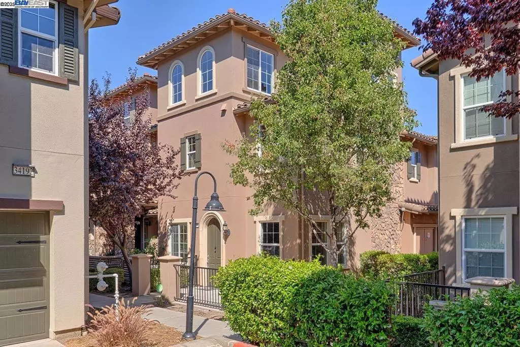 Fremont, CA 94555,5621 Via Lugano