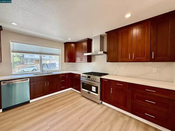 Vallejo, CA 94591,148 Lancaster Way